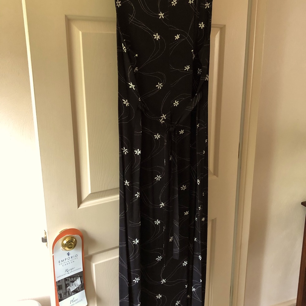 Dress, pleated, buttons in front, tie sash in back